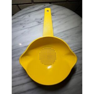 VTG 70s Tupperware Yellow Colander Strainer with Handle Kitchen Gadget